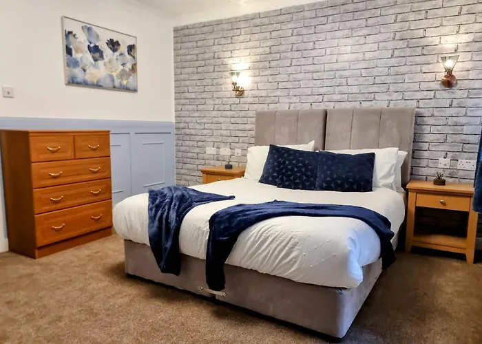 Two Bdr Entire House In London By !! Zaftastic !!